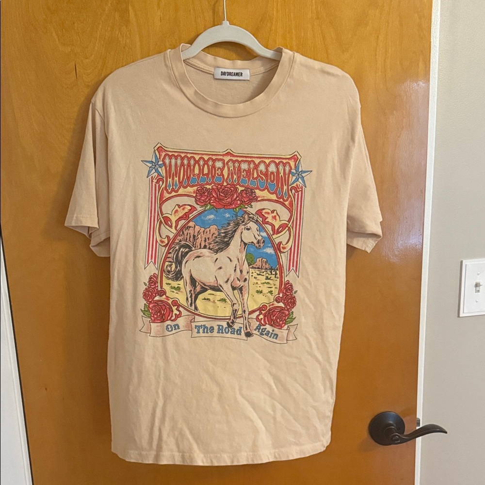 Daydreamer Willie Nelson Graphic Tee
